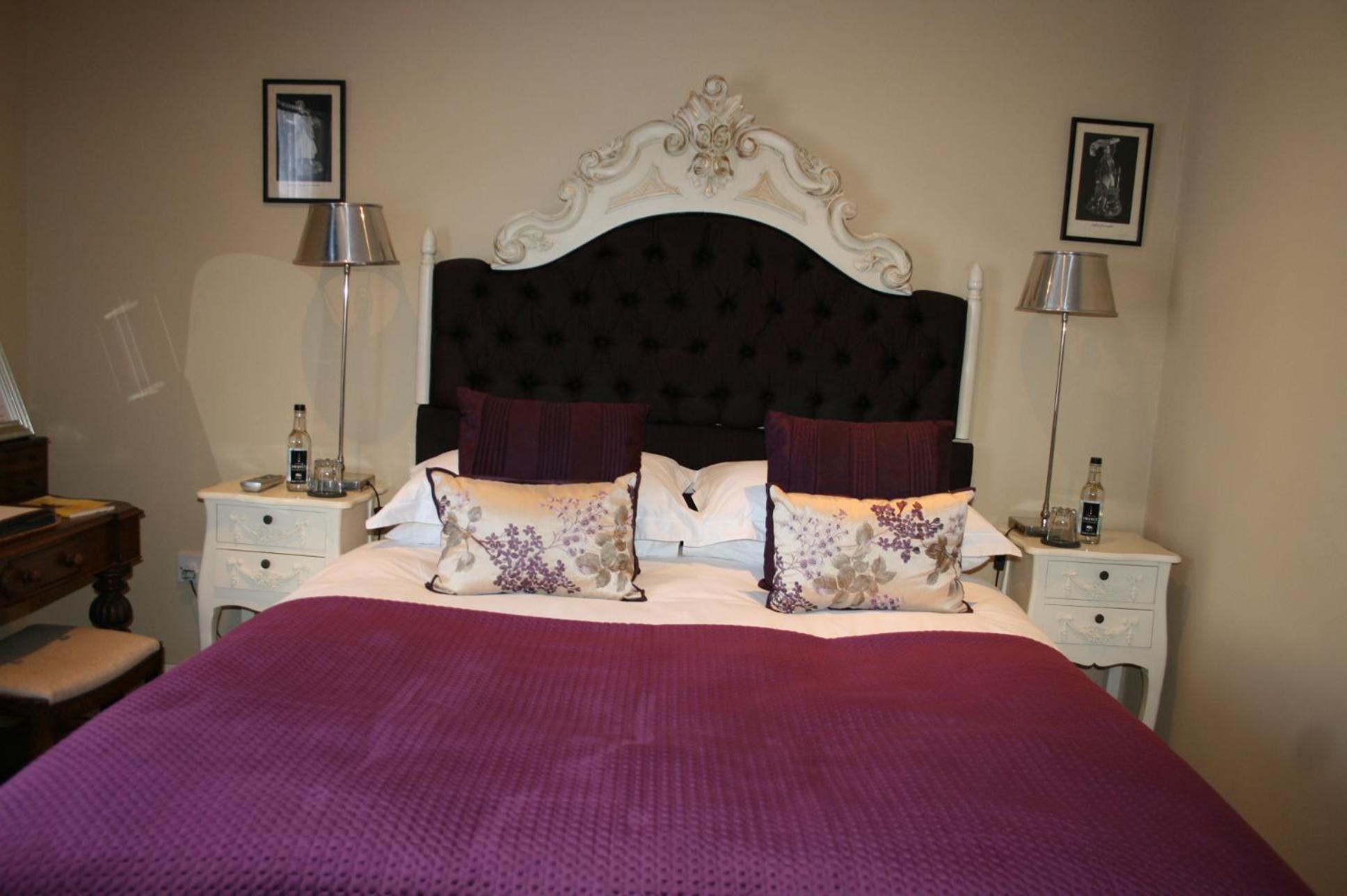 The New White Lion Hotel Llandovery Exterior photo