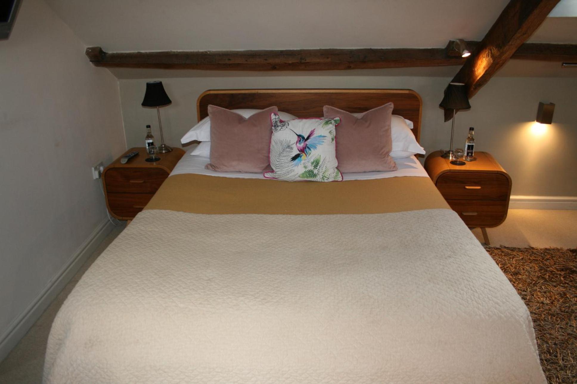 The New White Lion Hotel Llandovery Exterior photo